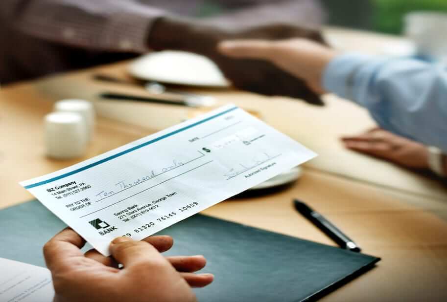 Cheque: saiba o que é, como funciona e conheça suas espécies